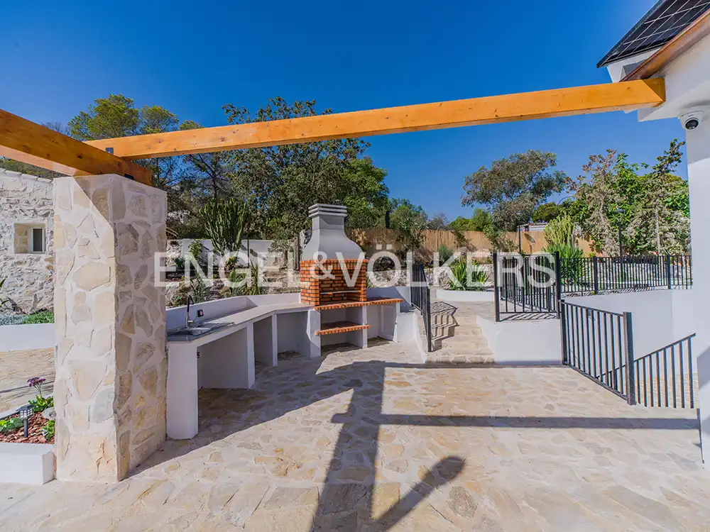 Terrassa de Casa o xalet en venda en El Campello amb Aire condicionat, Calefacció i Jardí privat