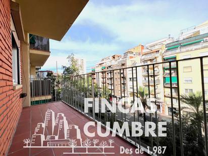 Exterior view of Flat for sale in  Barcelona Capital  with Heating, Parquet flooring and Balcony