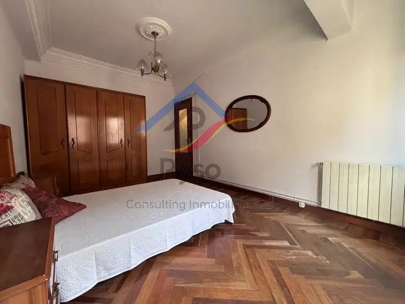 Bedroom of Flat for sale in Santander  with Heating, Parquet flooring and Oven