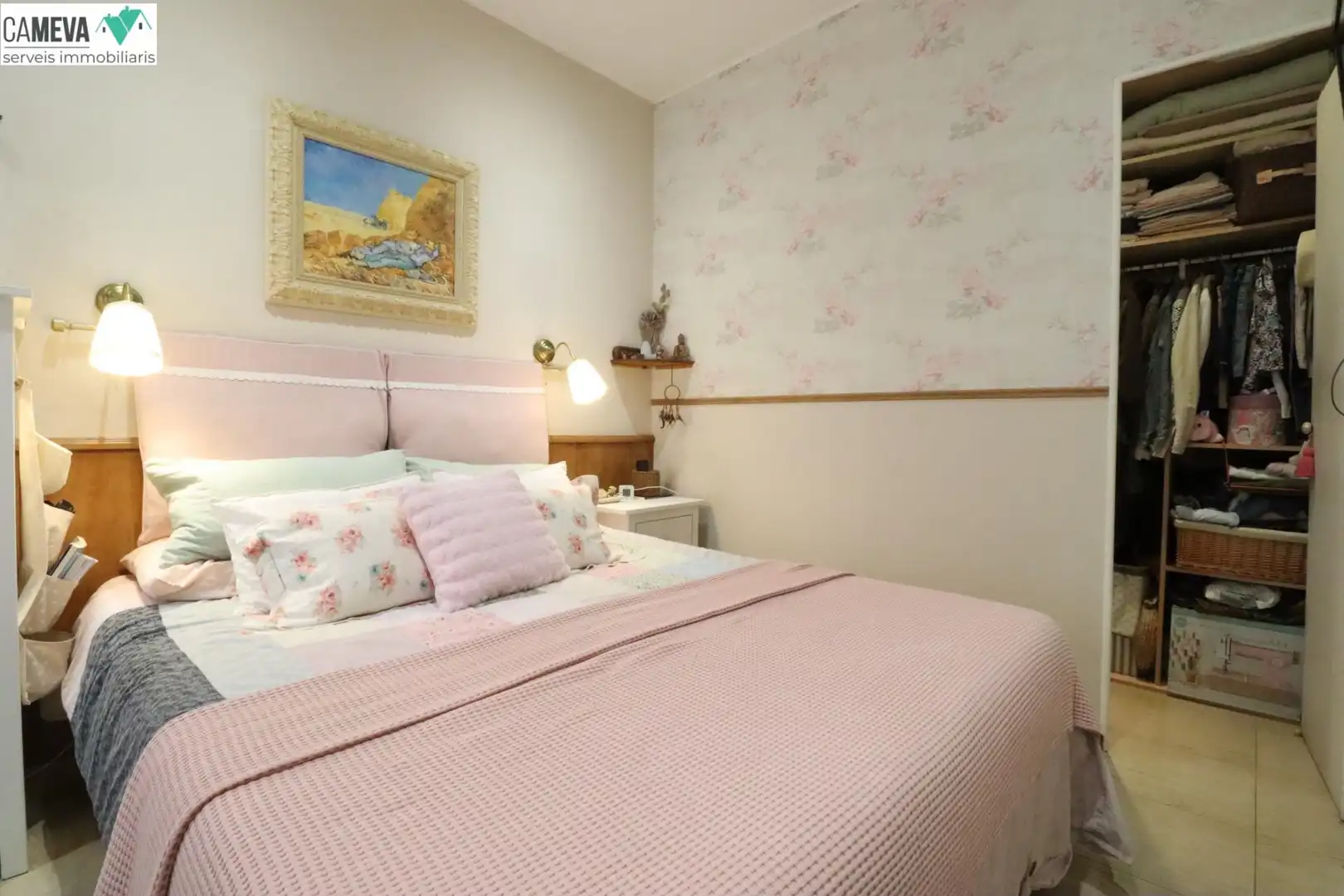 Schlafzimmer von Erdgeschoss zum Verkauf in Badalona mit Klimaanlage, Heizung und Terrasse