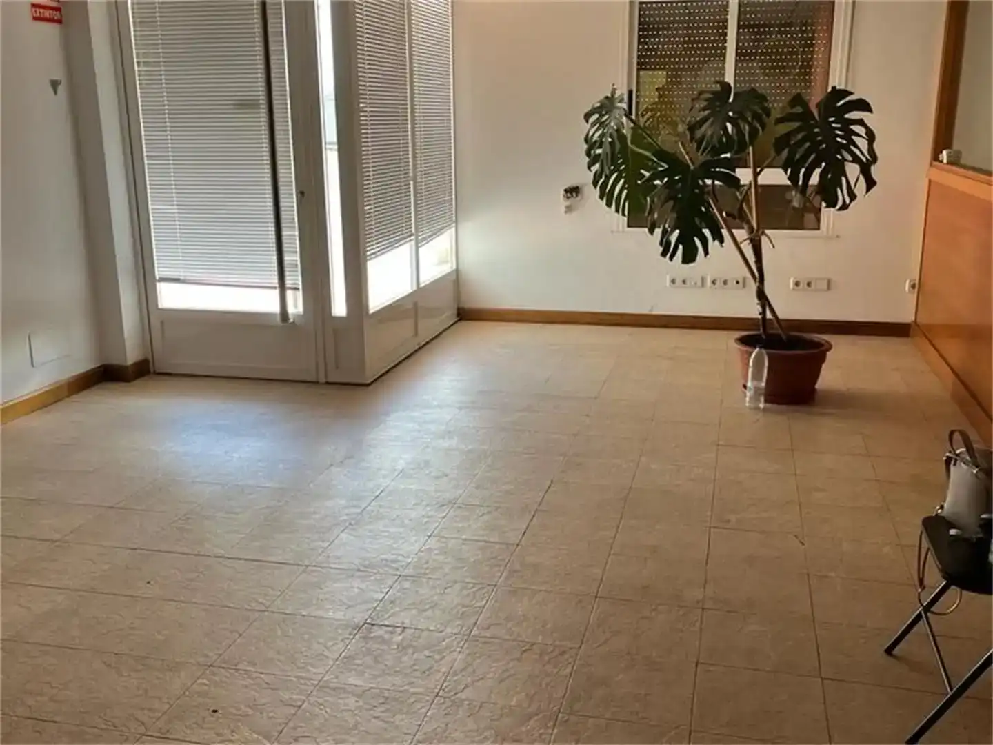 Sala de estar de Nave industrial de alquiler en Lalín