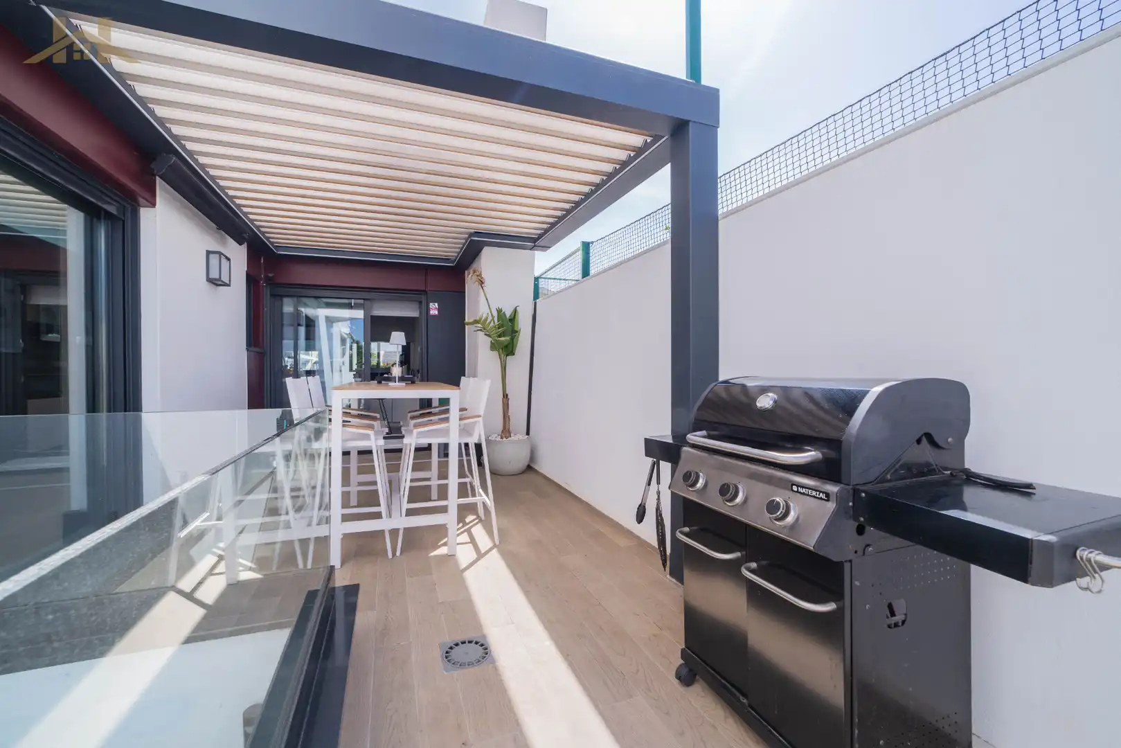 Terrassa de Casa o xalet en venda en Boadilla del Monte amb Calefacció, Jardí privat i Parquet
