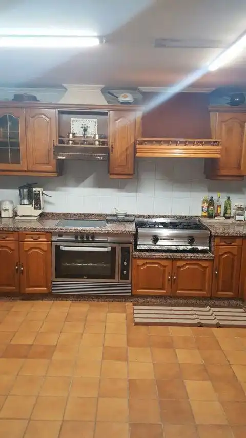 Cocina de Casa o chalet en venta en Pontevedra Capital  con Calefacción, Jardín privado y Terraza