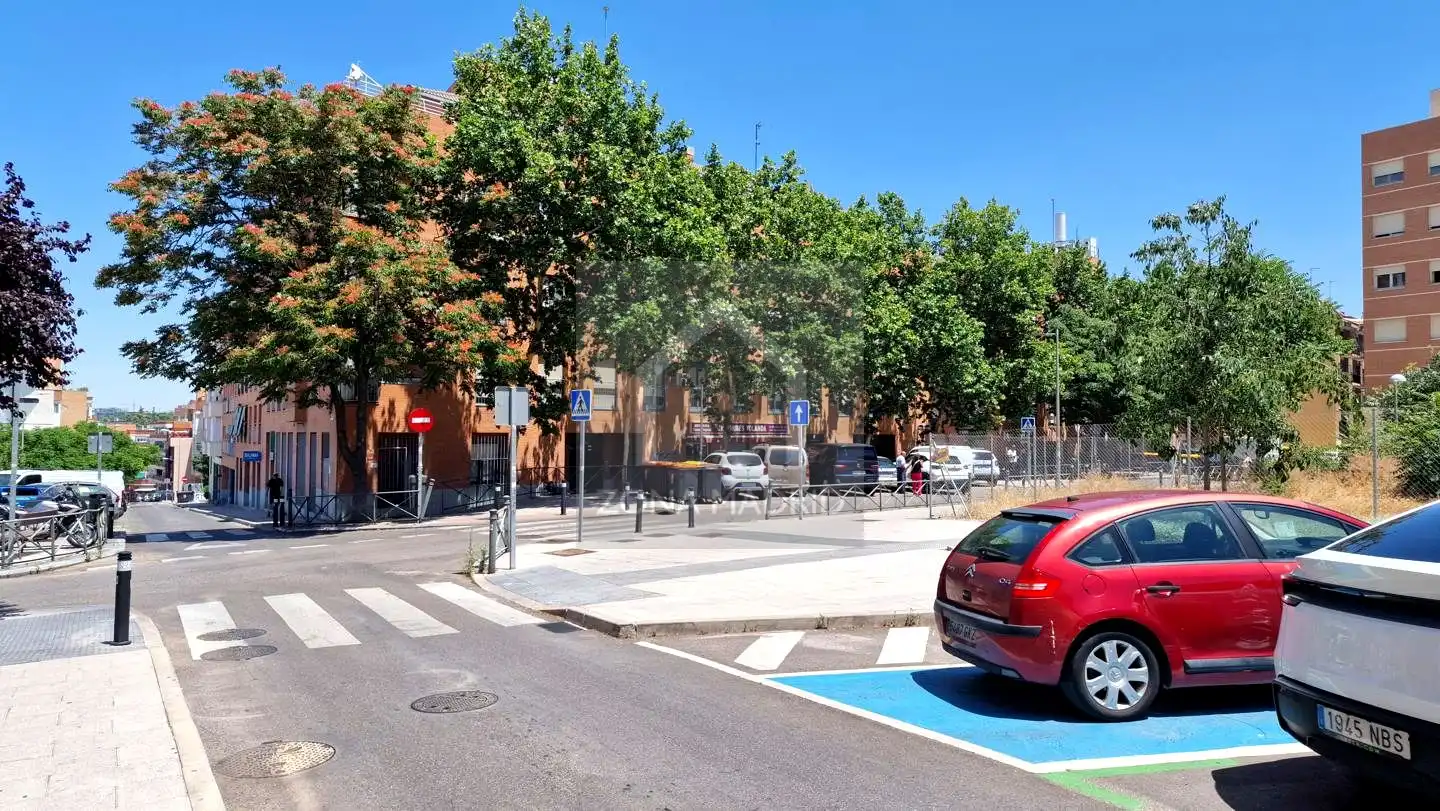 Vista exterior de Piso de alquiler en Madrid con Aire acondicionado y Amueblado