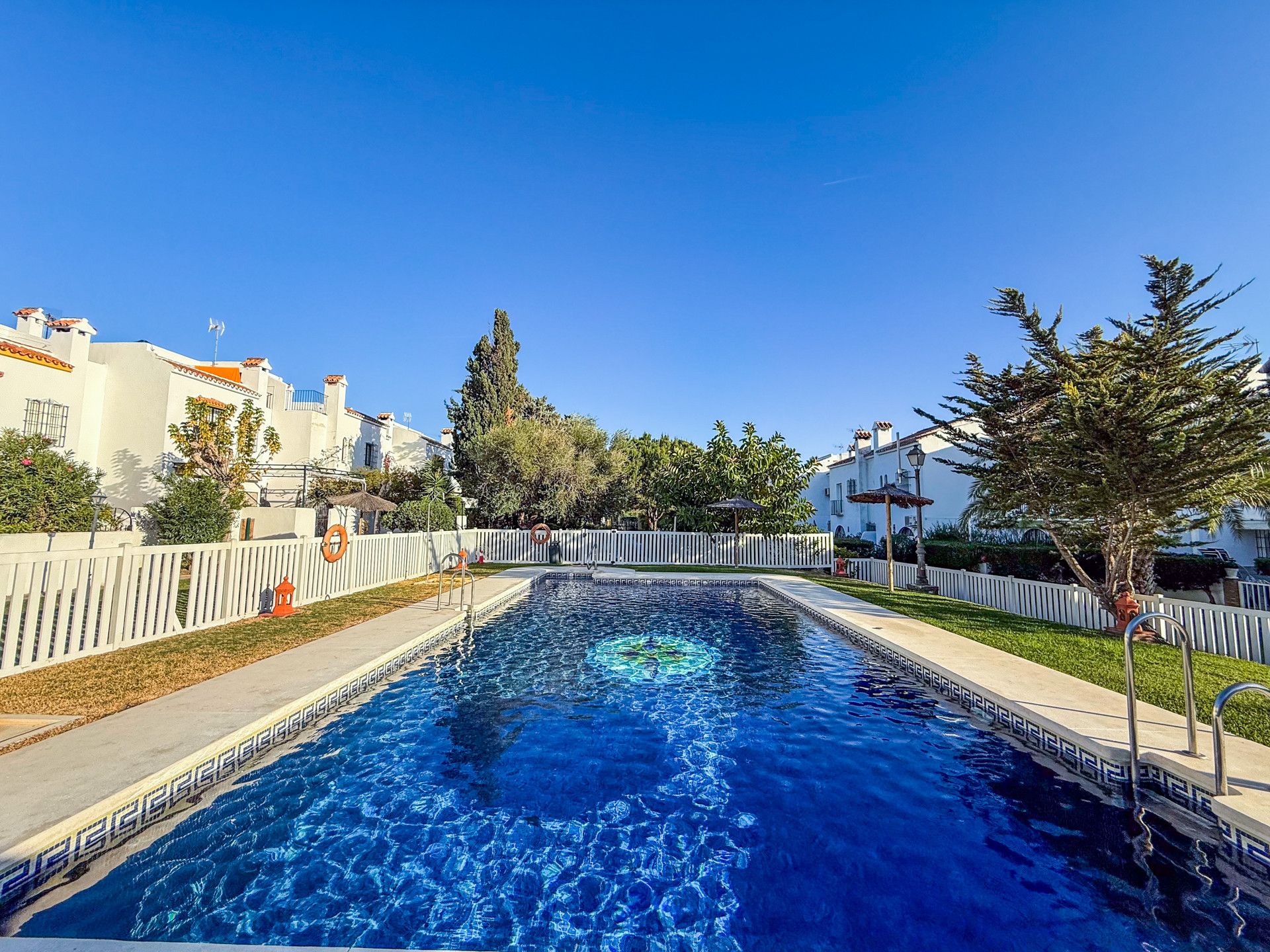 Piscina de Casa o xalet en venda en Casares amb Jardí privat, Terrassa i Piscina