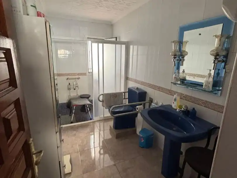 Bany de Casa o xalet en venda en Almería