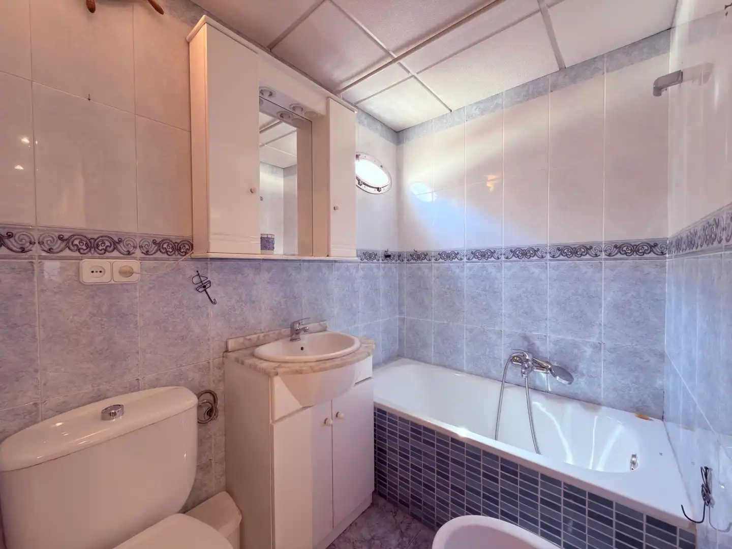Bany de Apartament en venda en Alicante / Alacant amb Terrassa