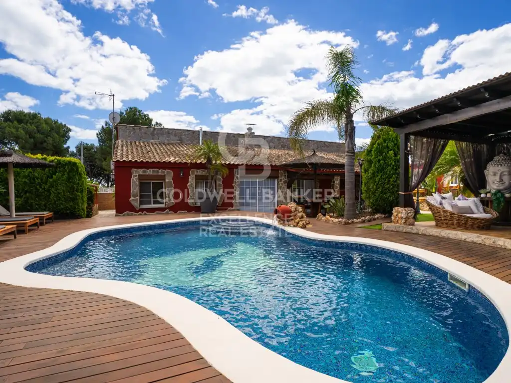 Villa avec piscine à vendre à Calle Tamarius Dels