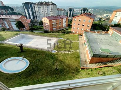 Piscina de Pis en venda en Ourense Capital  amb Calefacció, Parquet i Terrassa