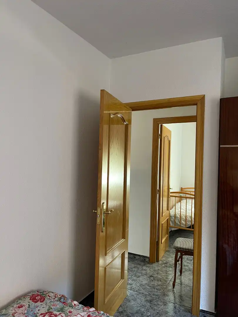 Habitación de Casa o chalet en venta en Valdeobispo con Terraza, Trastero y Amueblado