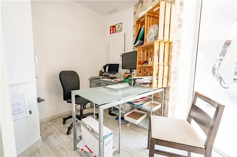 Local comercial en traspaso en Ponent, imagen 11