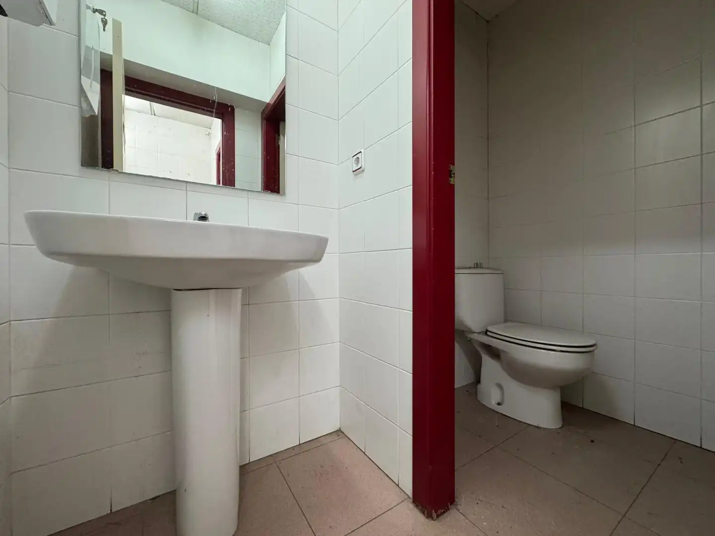 Baño de Nave industrial en venta en Elche / Elx