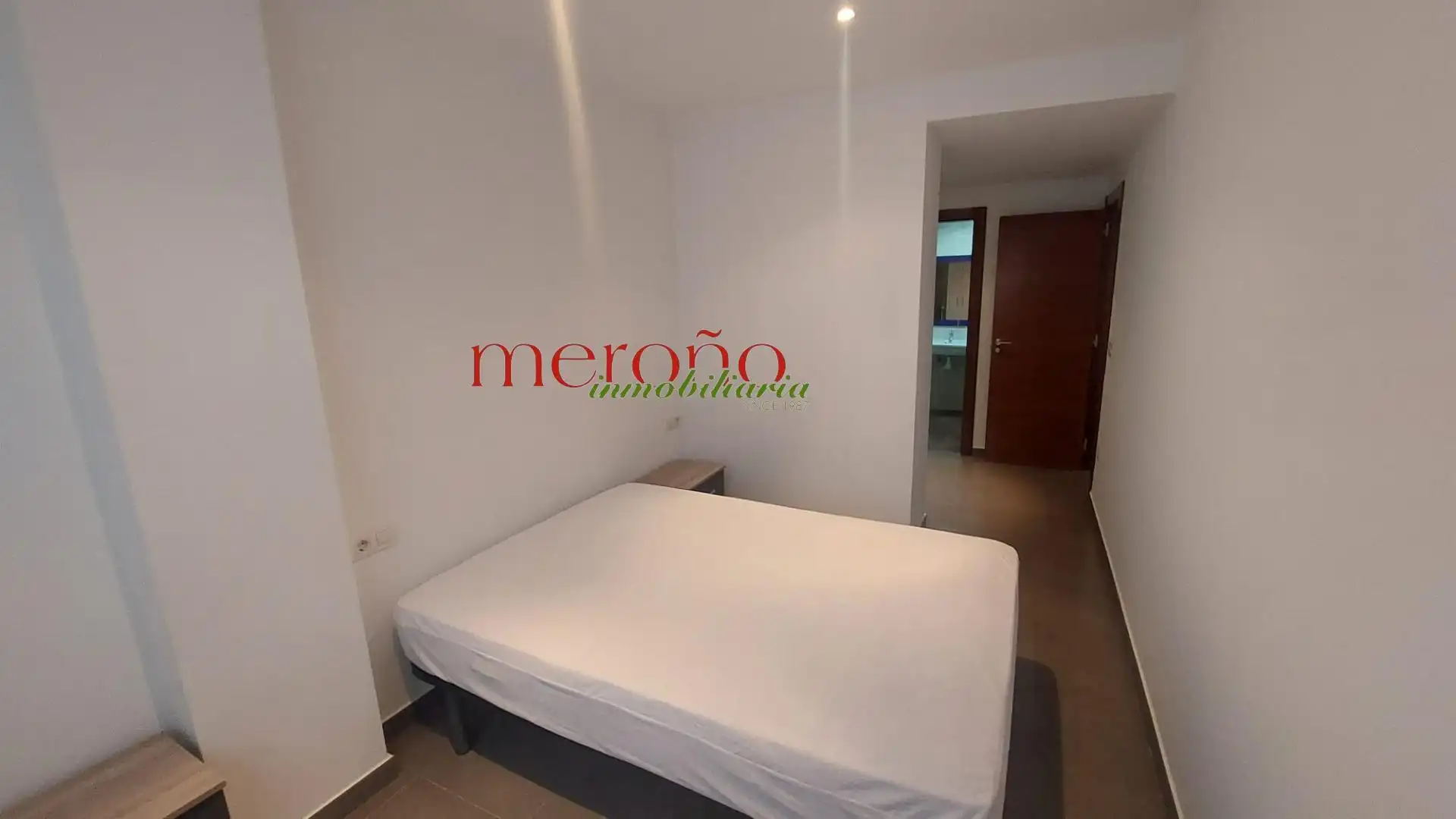 Habitación de Piso de alquiler en Elche / Elx con Terraza y Piscina comunitaria