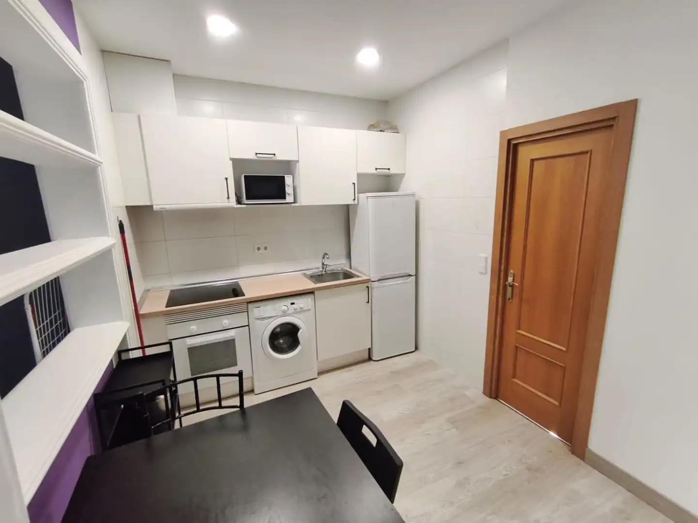 Cocina de Apartamento de alquiler en Madrid con Aire acondicionado, Calefacción y Amueblado