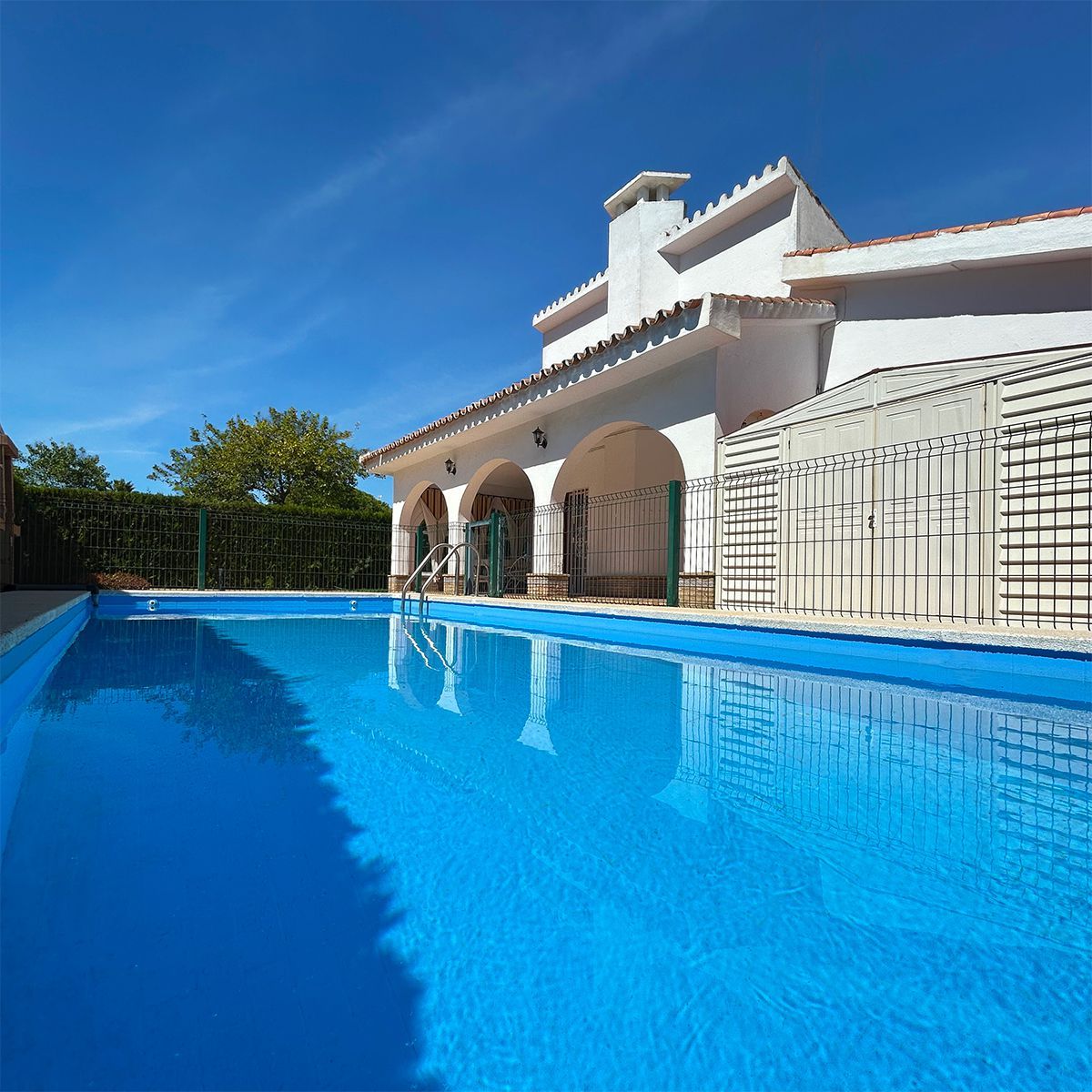 Swimming pool of House or chalet for sale in Almonte  with Heating, Terrace and Storage room