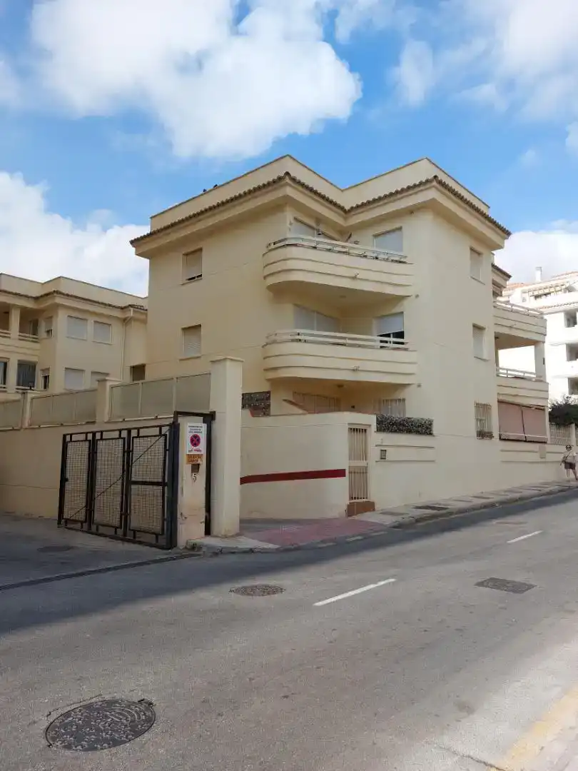 Vista exterior de Apartament en venda en Torremolinos amb Aire condicionat i Balcó