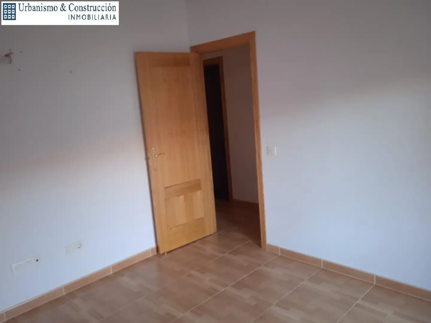Einfamilien-Reihenhaus zum Verkauf in Piedrabuena mit Klimaanlage, Parkett und Terrasse