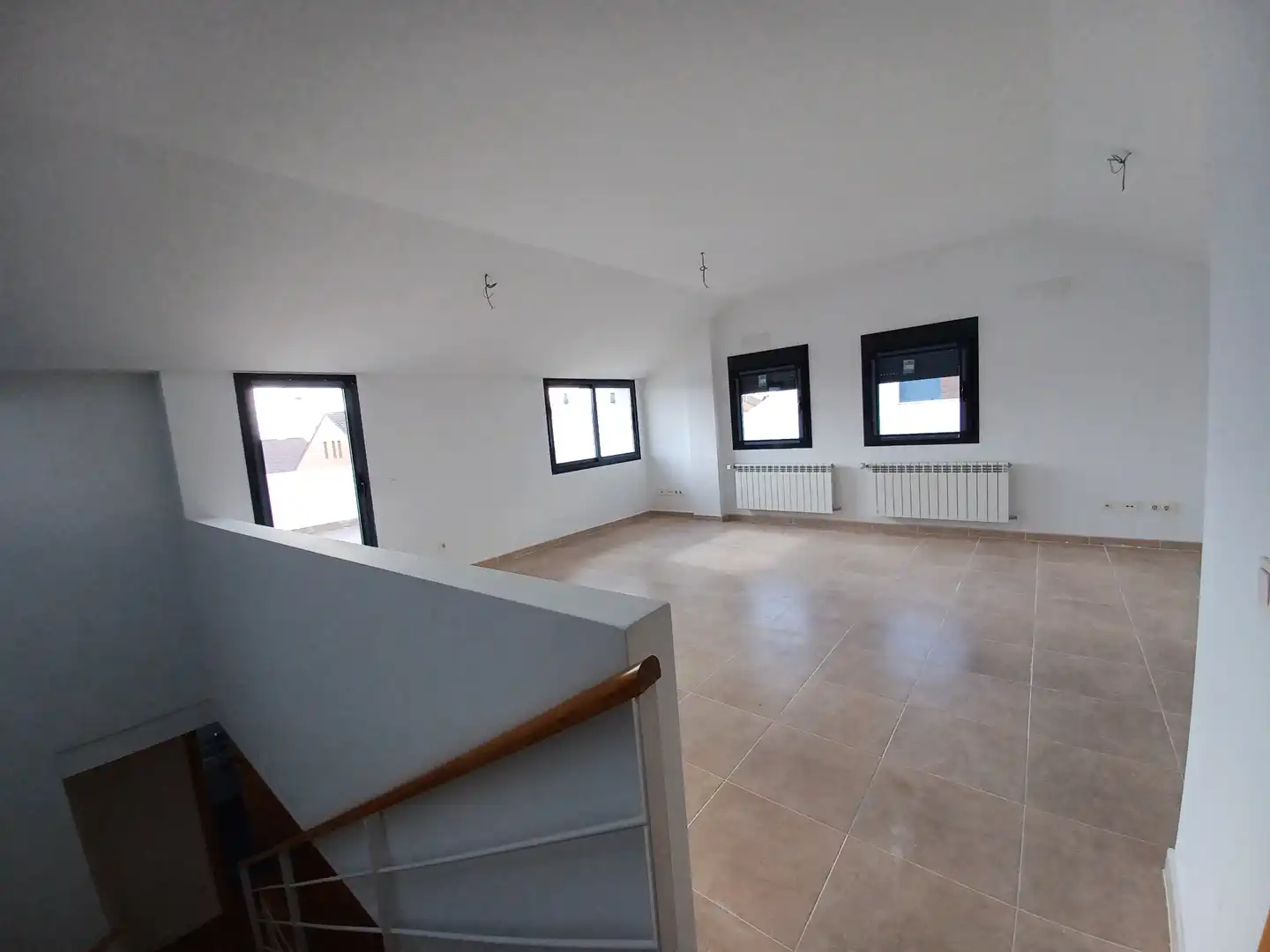 Casa adosada en venda en Paracuellos de Jarama amb Calefacció, Jardí privat i Parquet