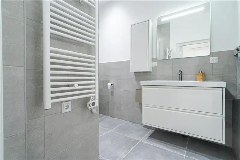 Badezimmer von Erdgeschoss zum Verkauf in  Palma de Mallorca mit Klimaanlage und Terrasse