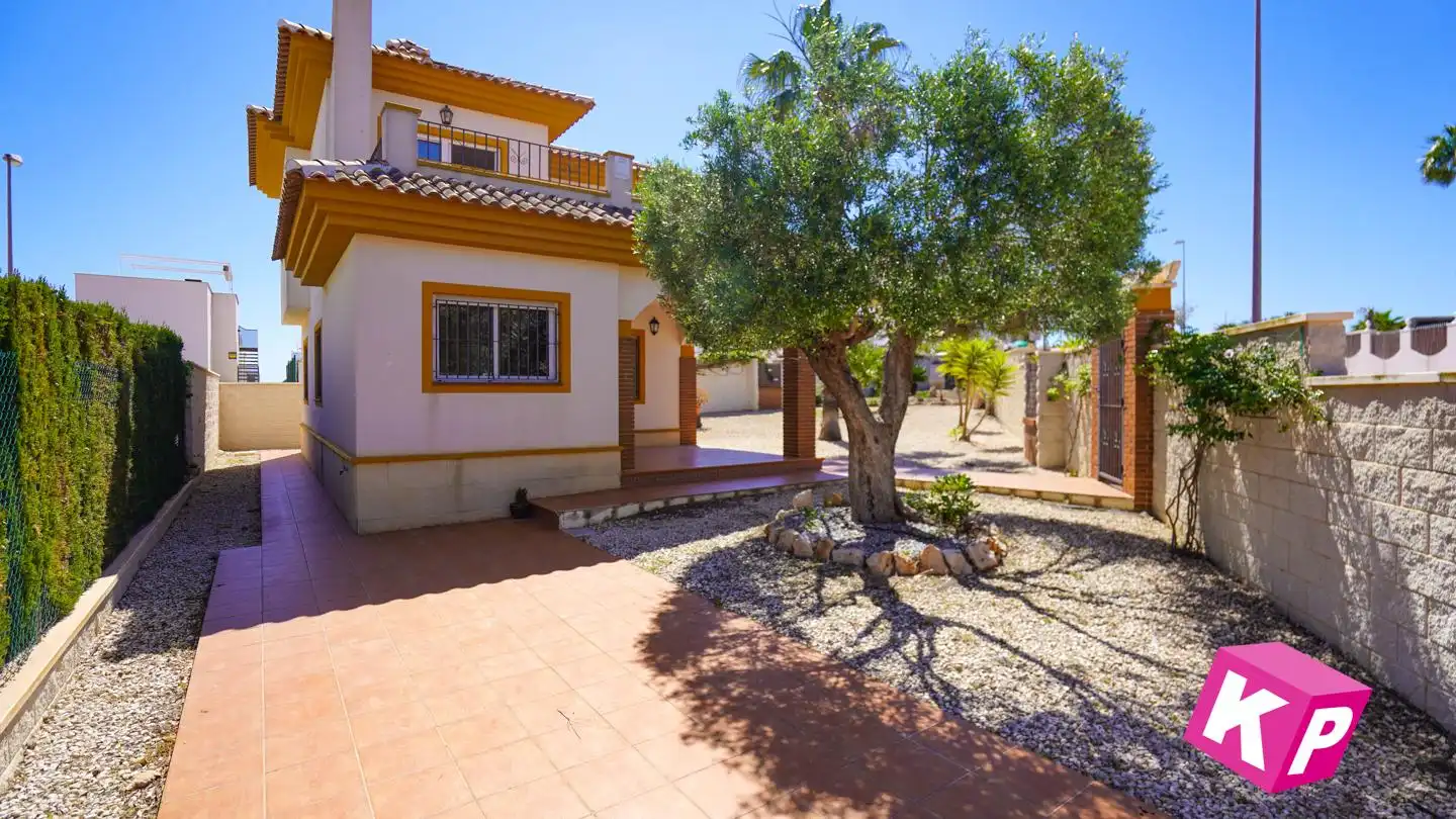 Vista exterior de Casa o chalet en venta en Rojales con Aire acondicionado, Jardín privado y Terraza