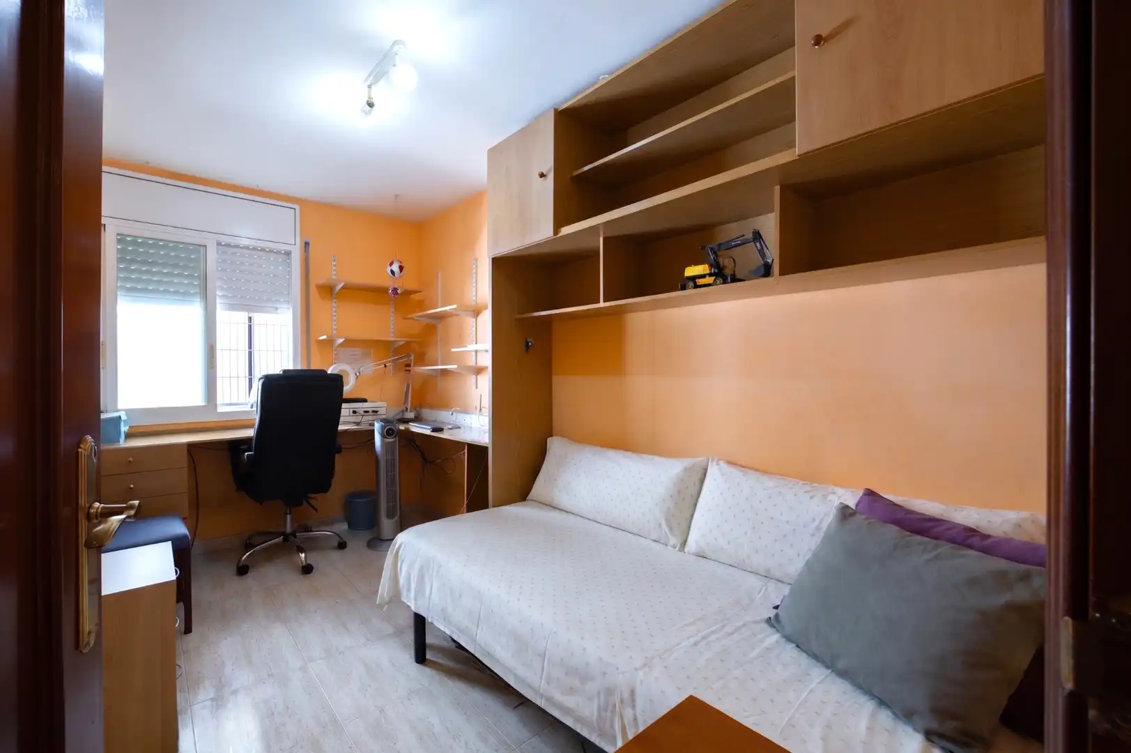 Habitación de Piso en venta en Villanueva de la Cañada con Calefacción, Terraza y Trastero