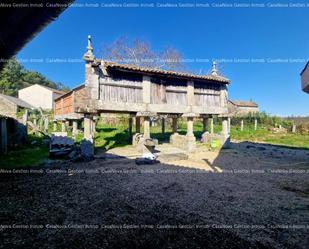 Vista exterior de Casa o xalet en venda en Vilanova de Arousa amb Traster