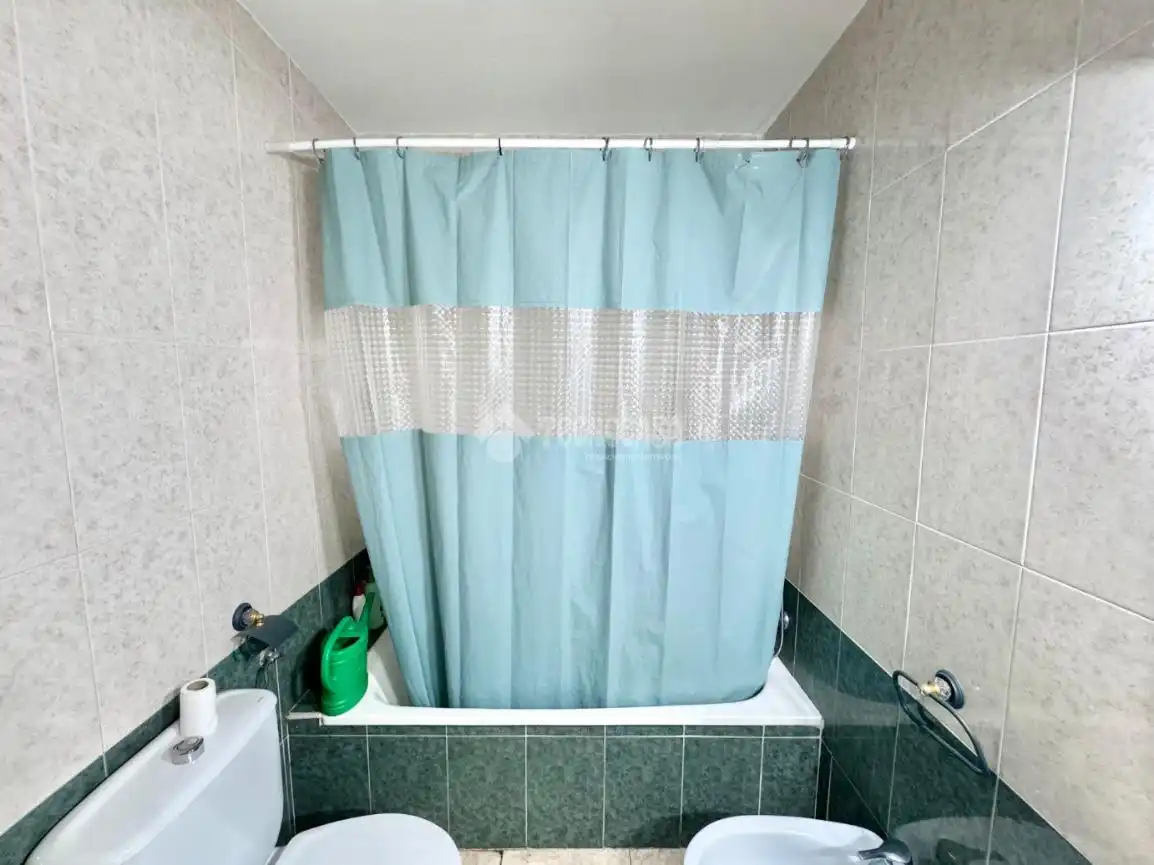 Badezimmer von Wohnung zum Verkauf in Yuncos mit Klimaanlage und Terrasse