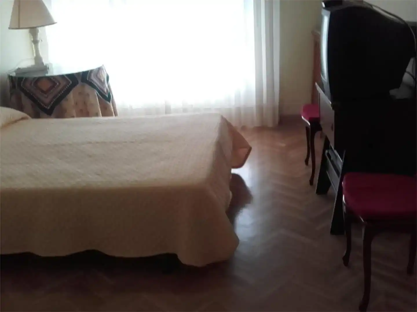 Room in Calle de los Mártires, 18, Casco Antiguo