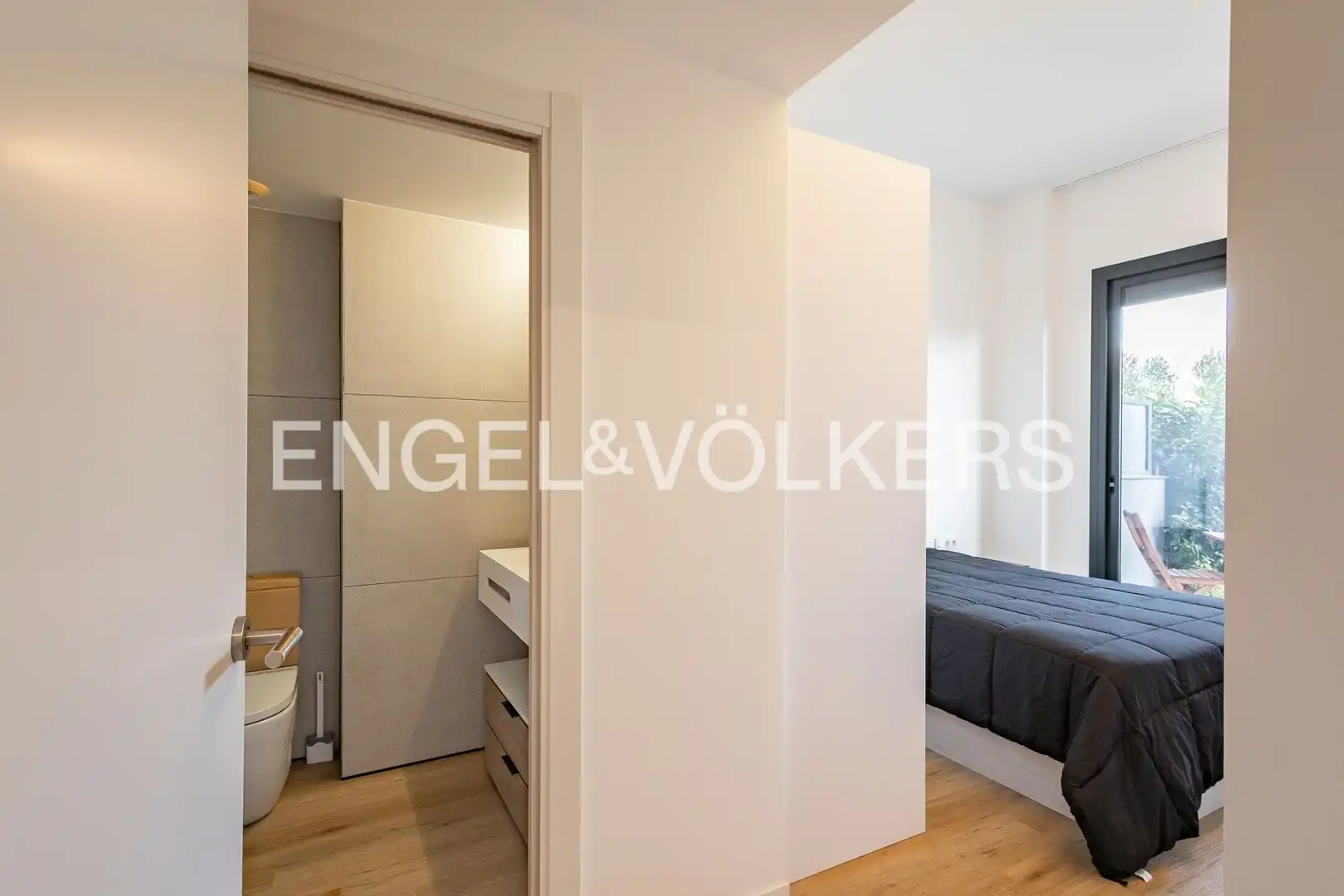 Habitación de Apartamento en venta en Esplugues de Llobregat con Calefacción, Terraza y Trastero
