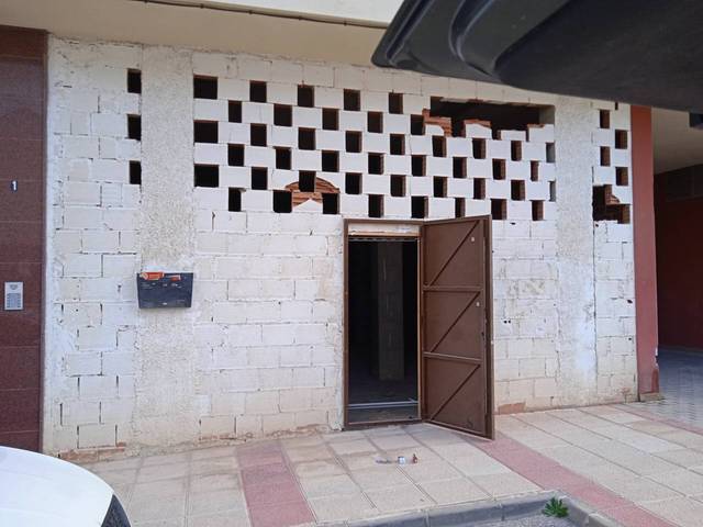 Local comercial en Venta en Avenida Reyes de España en Los Ramos