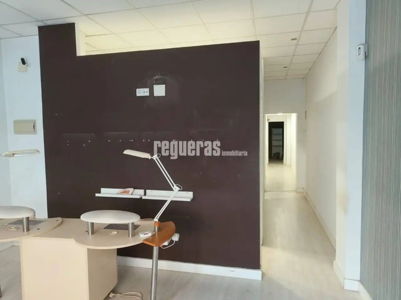 Business premises to rent in Calle castillo de Gauzon 12, imagen 9