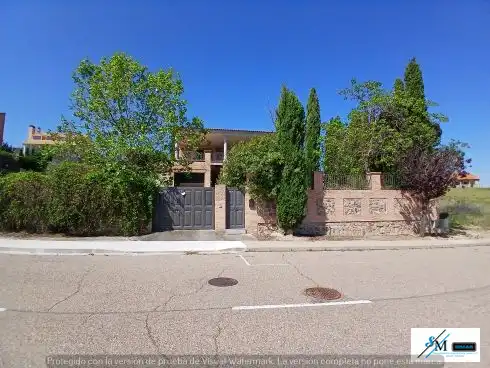 Vista exterior de Casa o chalet en venta en Layos con Jardín privado