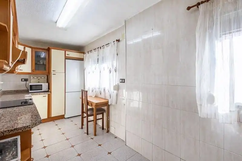 Cocina de Piso en venta en Granada con Terraza