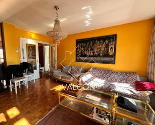 Living room of Flat for sale in Burgos Capital  with Heating, Parquet flooring and Storage room