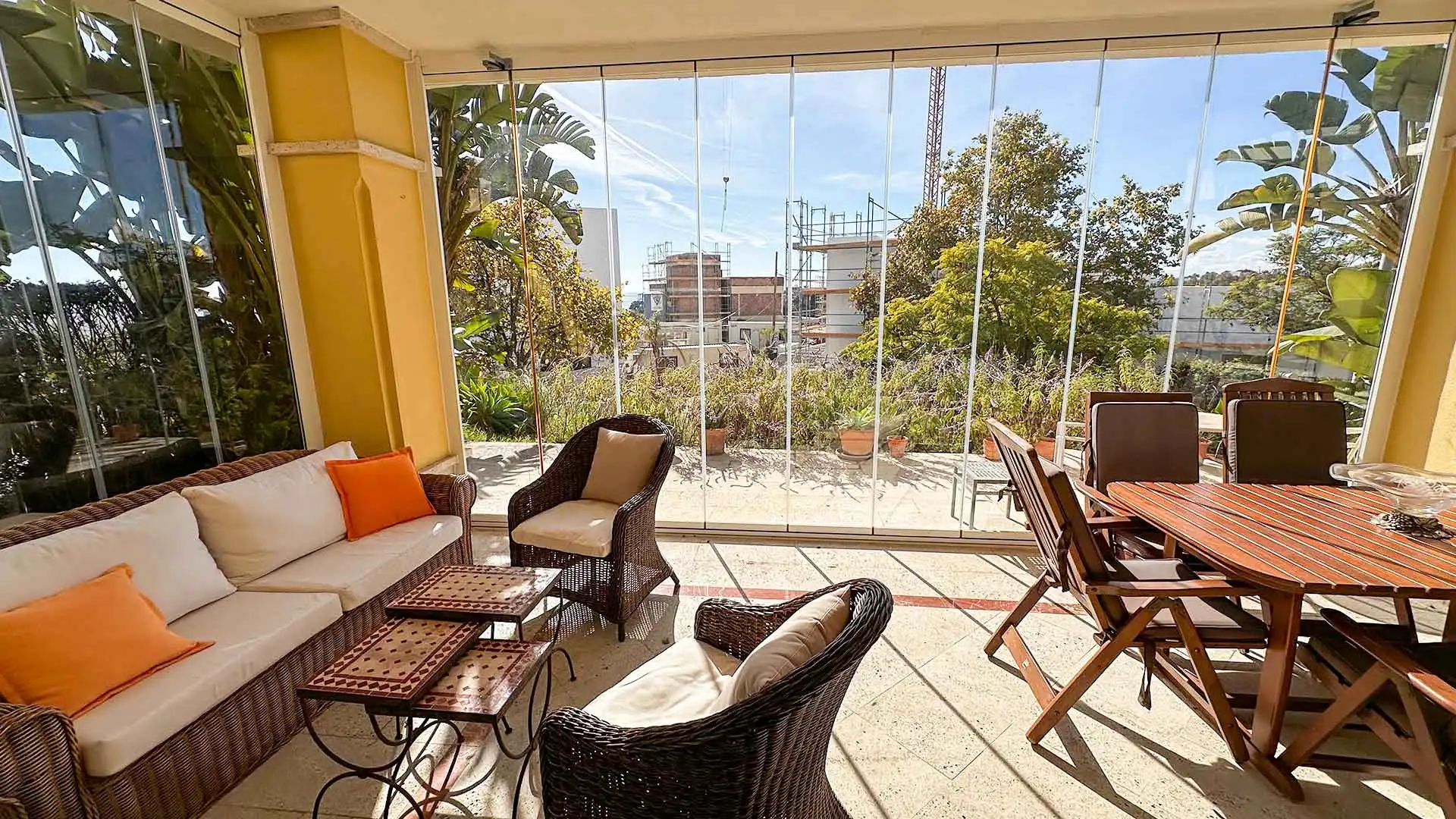Terraza de Casa adosada de alquiler en Marbella con Aire acondicionado, Jardín privado y Terraza