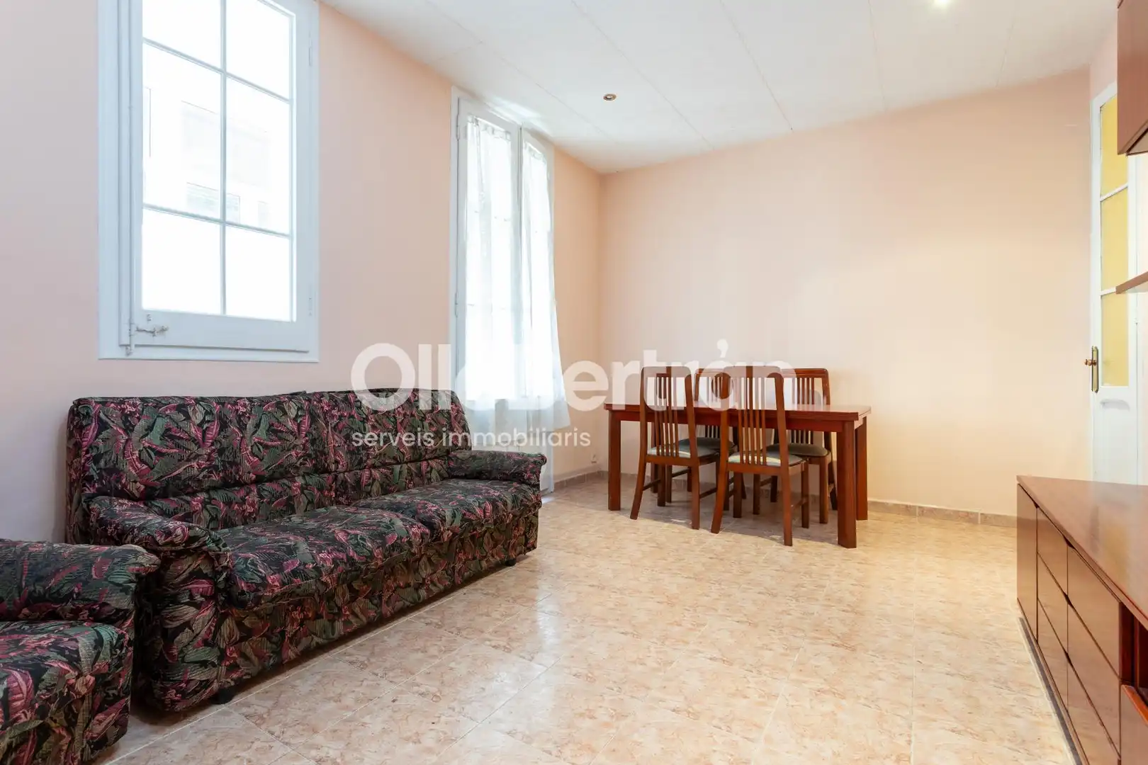 Living room of Flat for sale in Barcelona  with Balcony