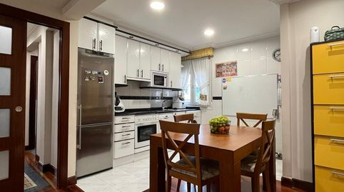 Foto 3 de Piso en venta en Mateo Bidaurrazaga Alkatea Kalea, Sondika, Bizkaia