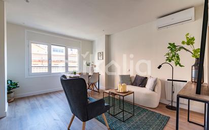 Living room of Flat for sale in  Barcelona Capital  with Air Conditioner and Heating