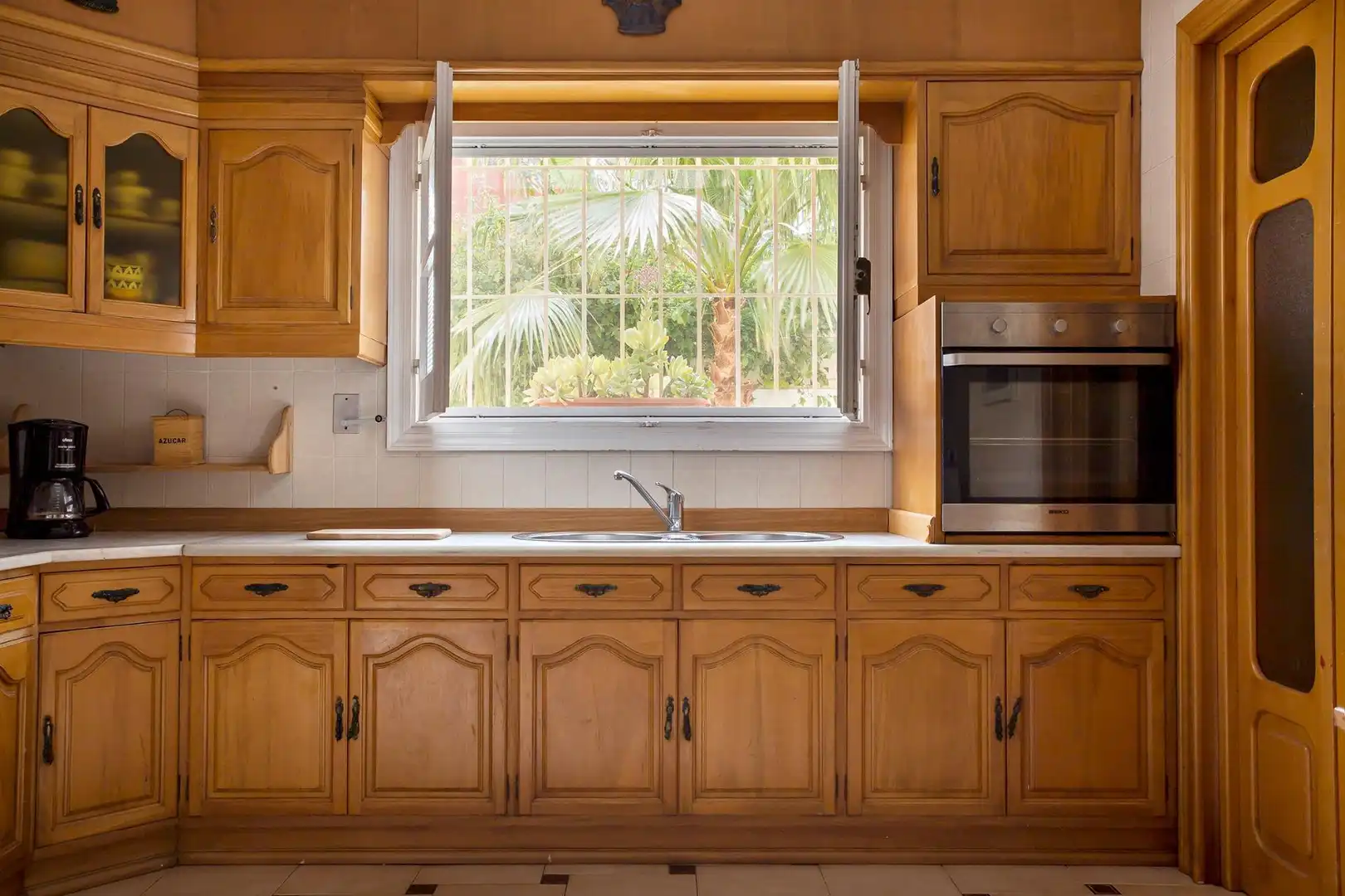 Kitchen of Houses for sale in Roquetas de Mar  with Air Conditioner, Private garden and Terrace