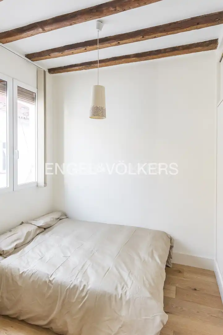 Balcony of Attic for rent in Madrid  with Air Conditioner, Heating and Parquet flooring