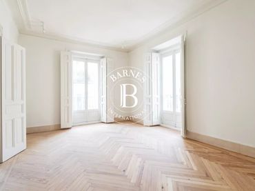 Appartamento con balcone in affitto a Centro