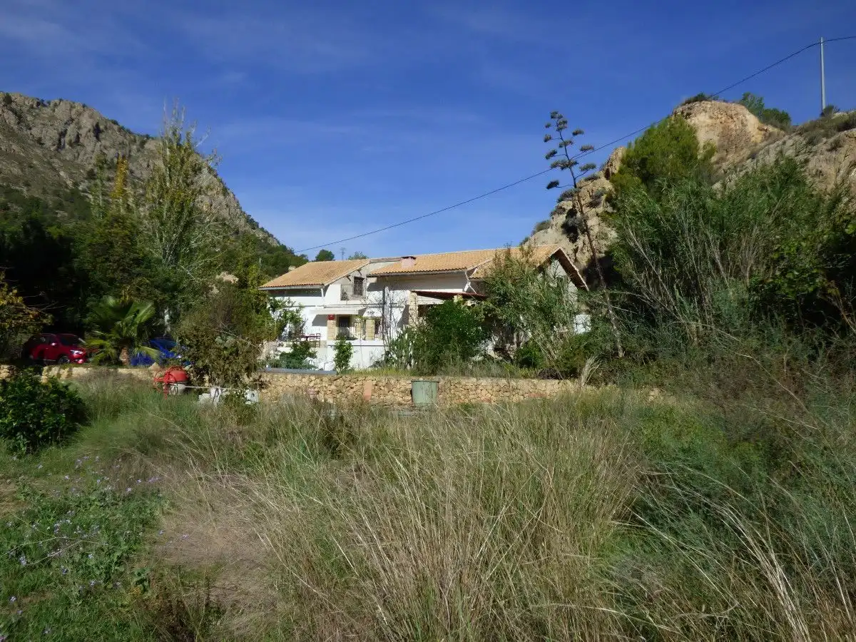 Vista exterior de Casa o xalet en venda en Orxeta amb Calefacció, Jardí privat i Terrassa