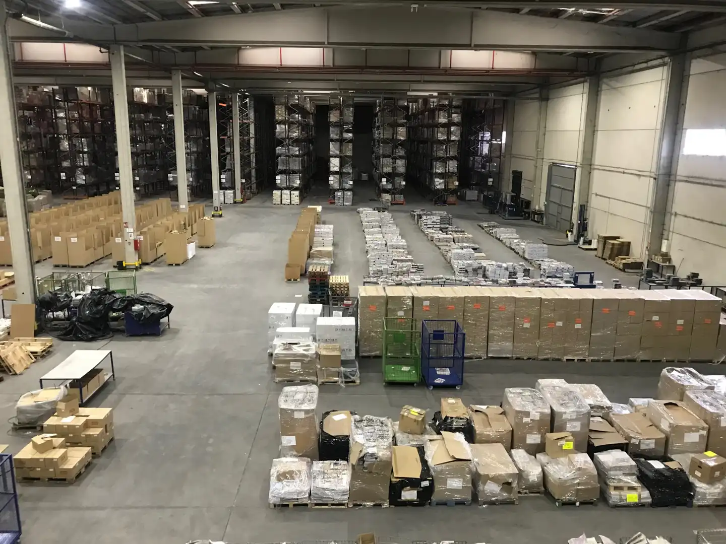 Nau industrial de lloguer en Alovera amb Calefacció i Alarma