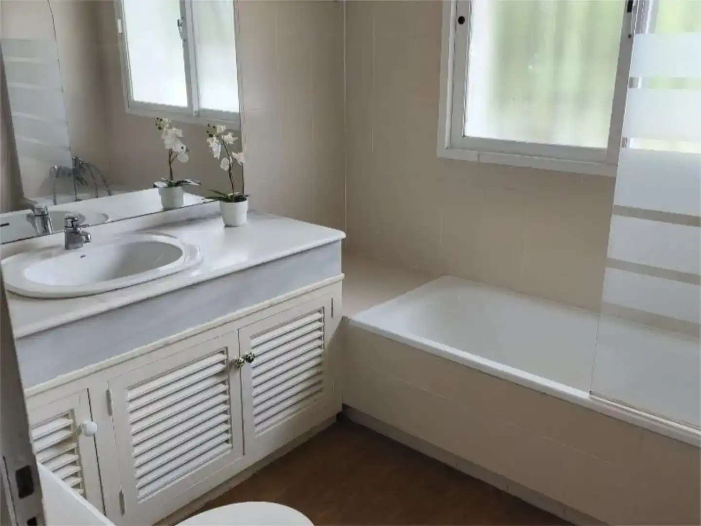 Baño de Piso en venta en Marbella con Aire acondicionado y Piscina
