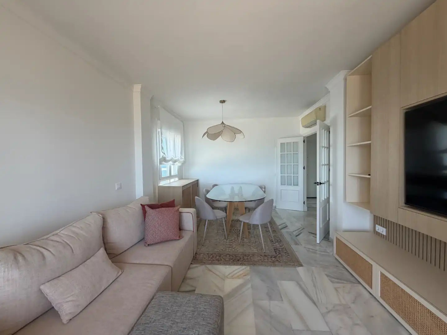 Living room of Flat for rent in Cádiz  with Air Conditioner, Terrace and Storage room