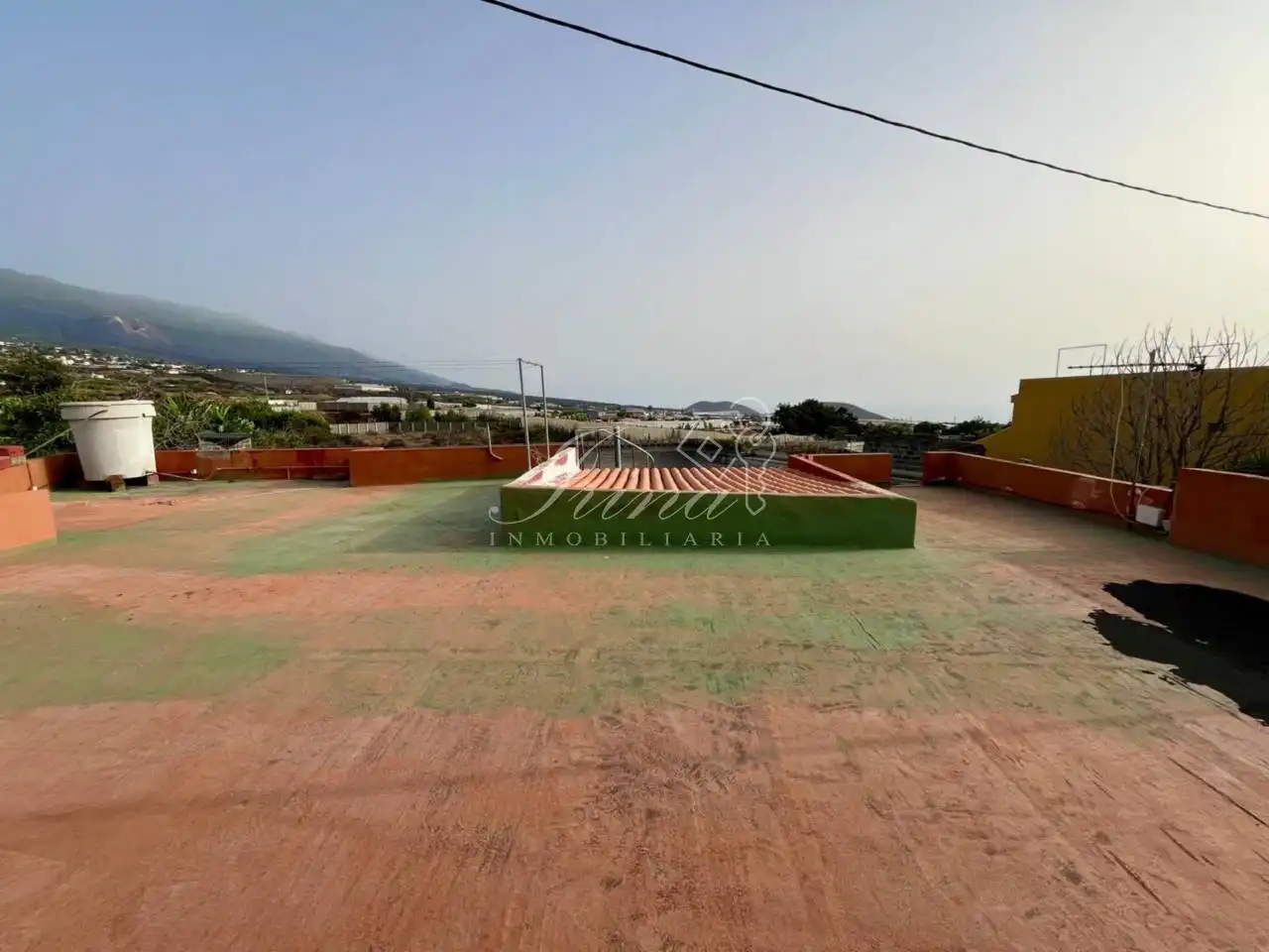 Vista exterior de Casa o xalet en venda en Los Llanos de Aridane amb Jardí privat i Terrassa