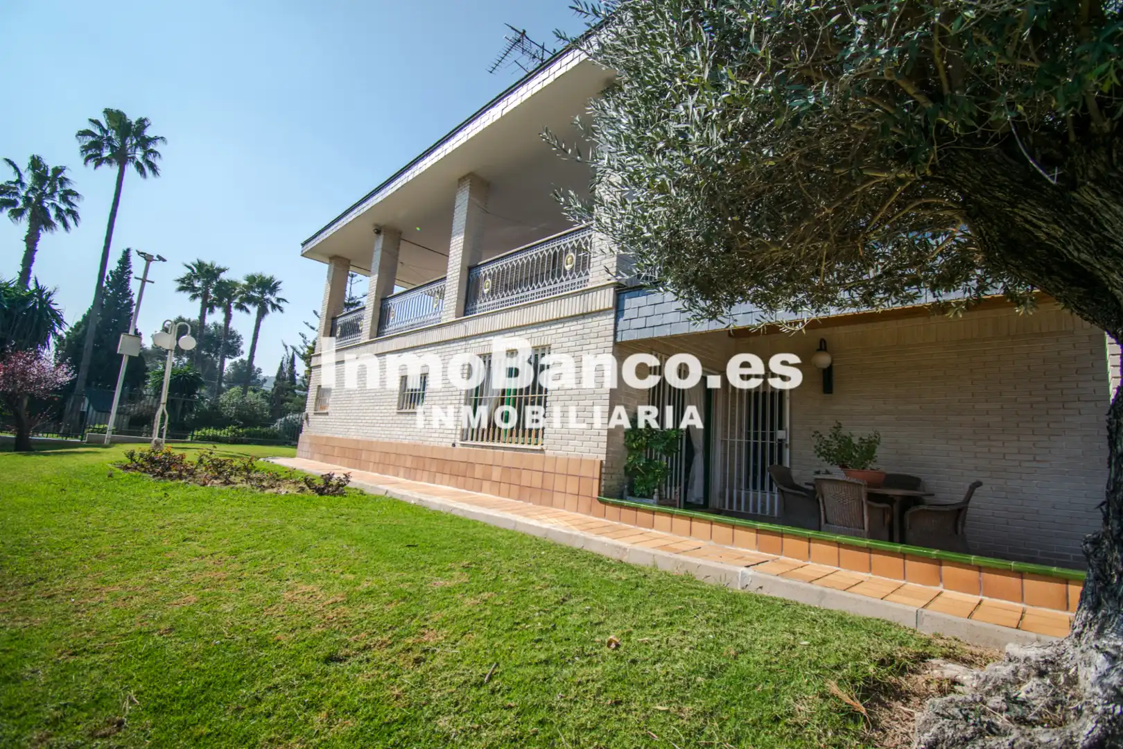 Vista exterior de Casa o chalet en venta en Chiva con Aire acondicionado, Calefacción y Jardín privado