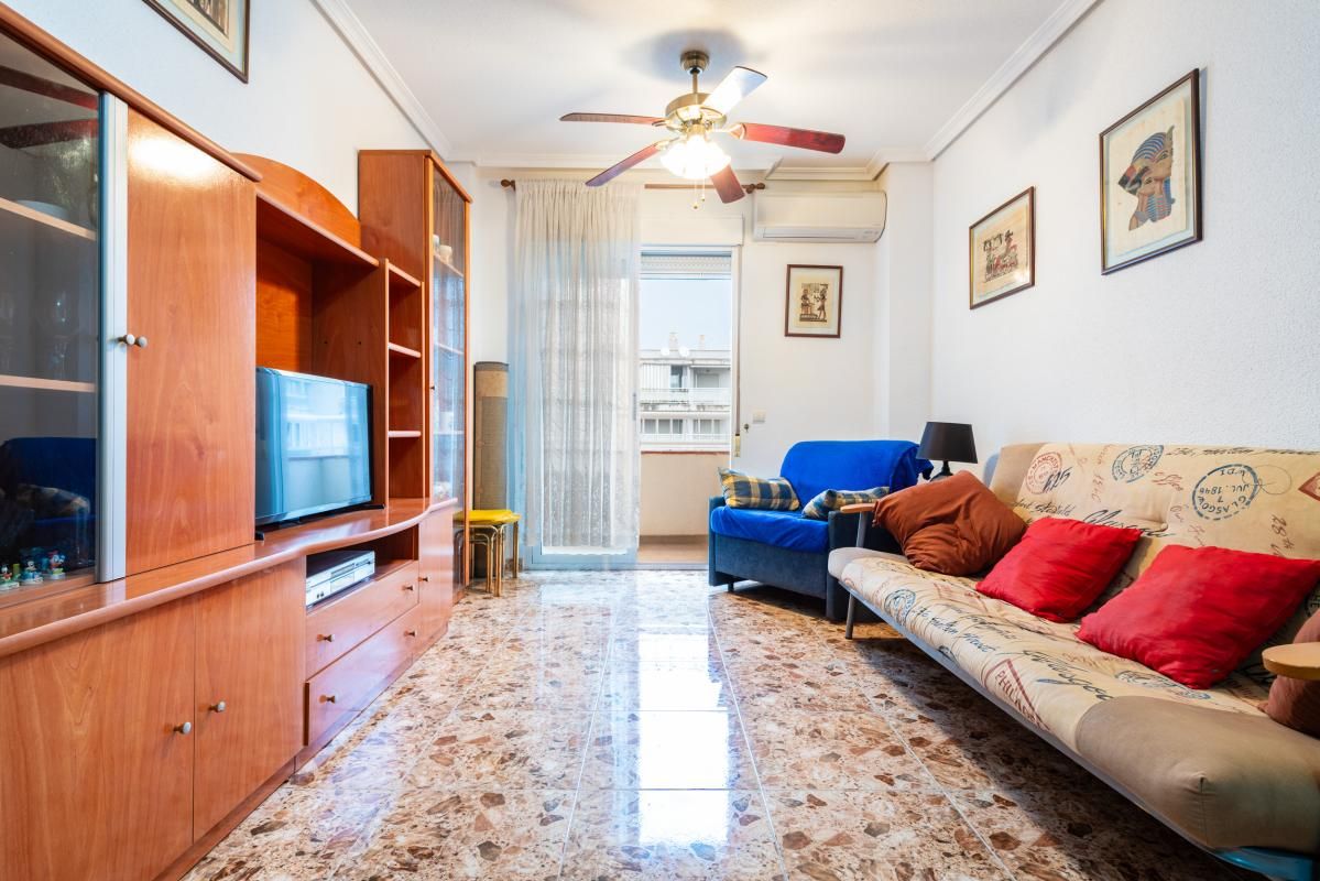 Pis en venda a Carrer de Cabanes, Centro