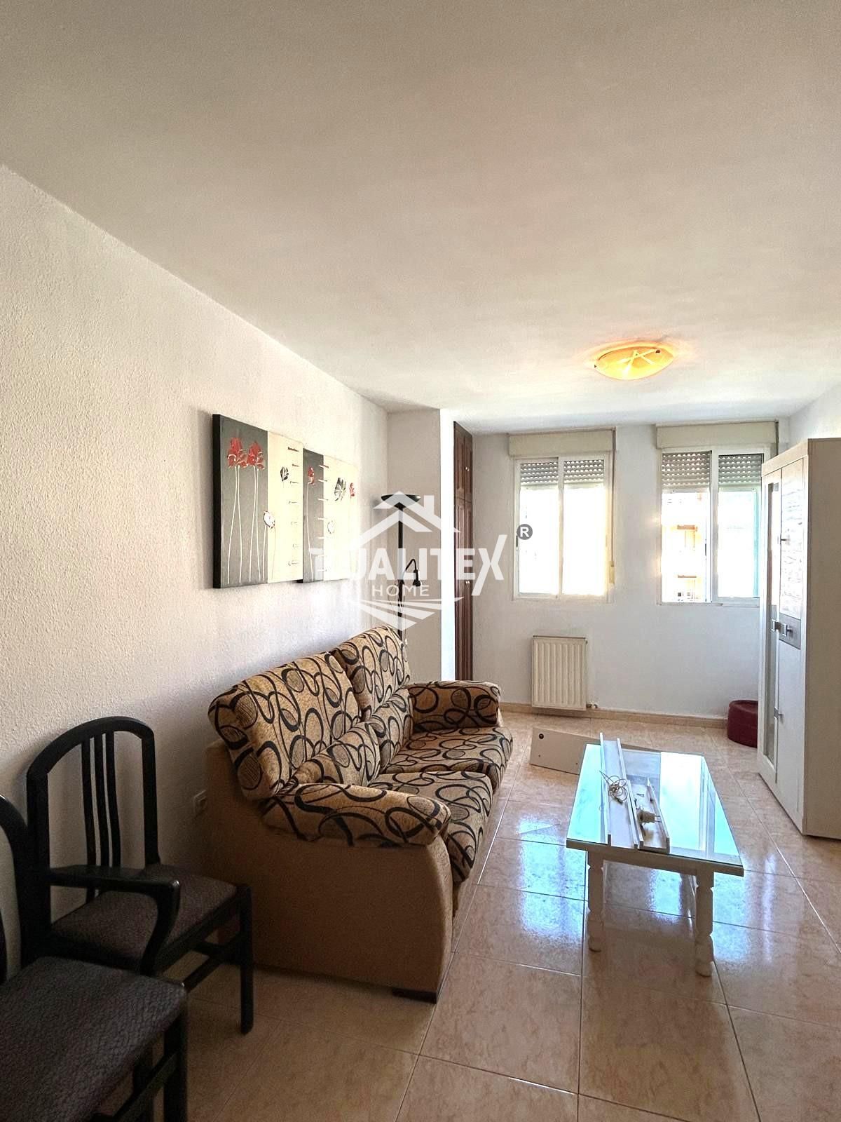 Sala d'estar de Apartament en venda en Cáceres Capital amb Calefacció, Terrassa i Balcó