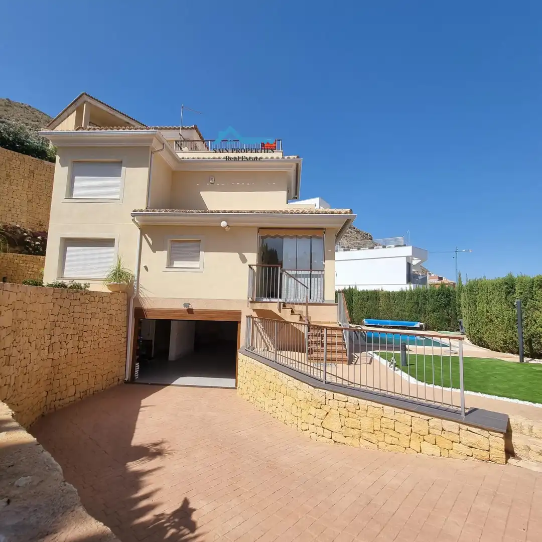 Villa mit Terrasse zum Verkauf in Golf Bahía